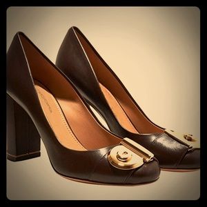 Verocara Chunky Heel Pump